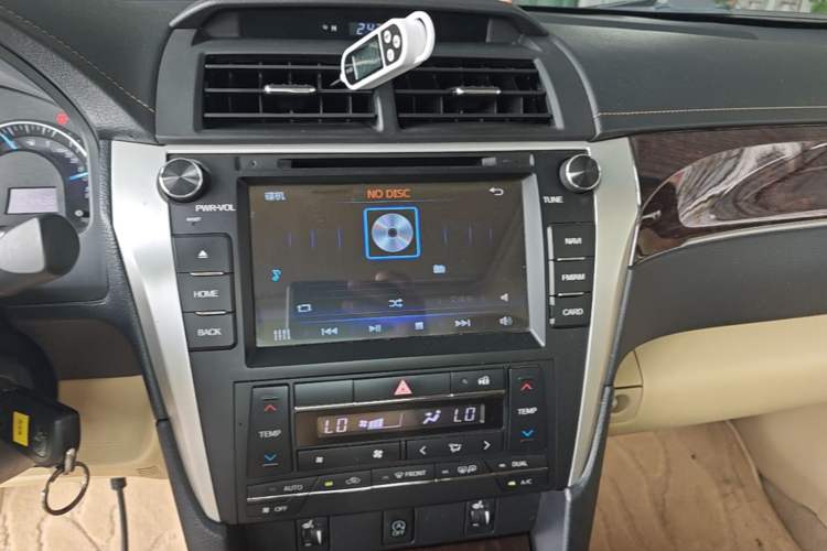 Used Toyota Camry 2016 2.0G 10th Anniversary Leading Edition Audio And AC Panel