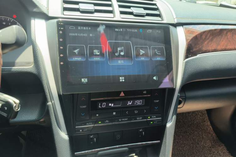 Used Toyota Camry 2016 2.0G 10th Anniversary Leading Edition Audio And AC Panel