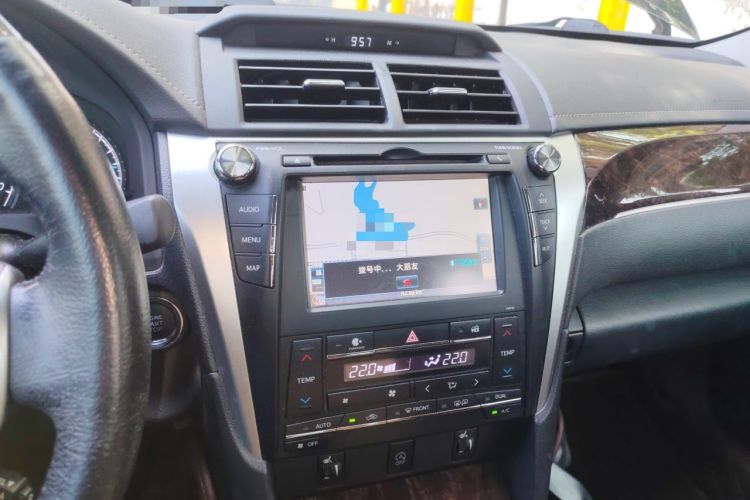 Used Toyota Camry 2016 2.5G 10th Anniversary Deluxe Navigation Edition Audio And AC Panel