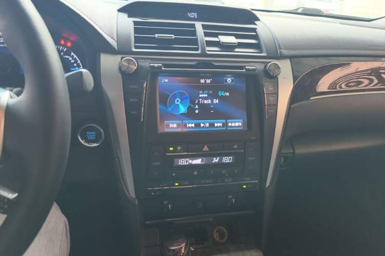 Used Toyota Camry 2016 2.5G 10th Anniversary Deluxe Navigation Edition Audio And AC Panel