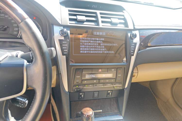 Used Toyota Camry 2016 2.0G 10th Anniversary Leading Edition Audio And AC Panel