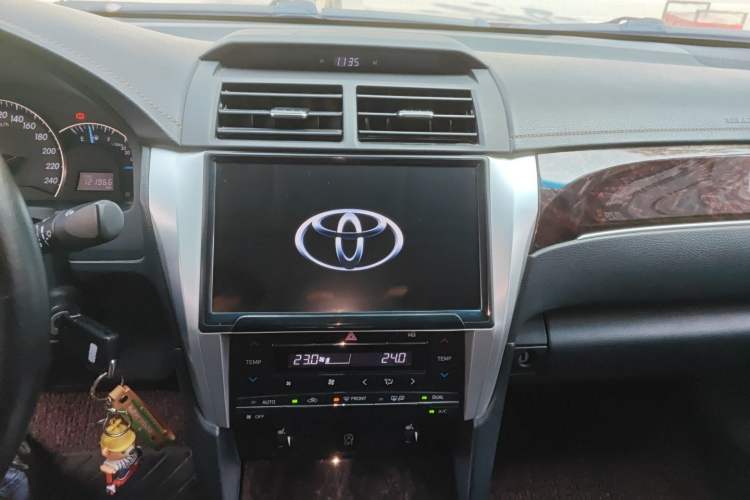 Used Toyota Camry 2016 2.0G 10th Anniversary Leading Edition Audio And AC Panel