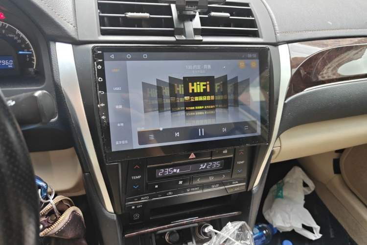 Used Toyota Camry 2016 2.0E 10th Anniversary Elite Edition Audio And AC Panel