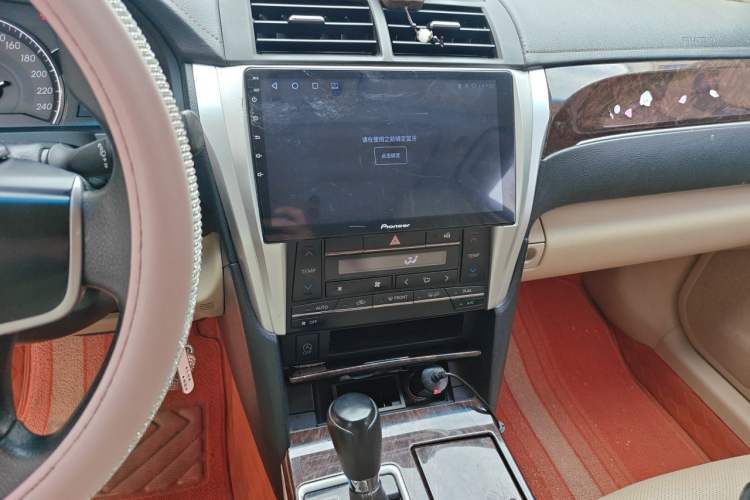 Used Toyota Camry 2016 2.0E 10th Anniversary Elite Edition Audio And AC Panel