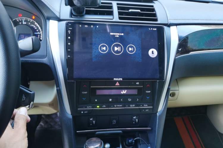 Used Toyota Camry 2016 2.0G 10th Anniversary Leading Edition Audio And AC Panel