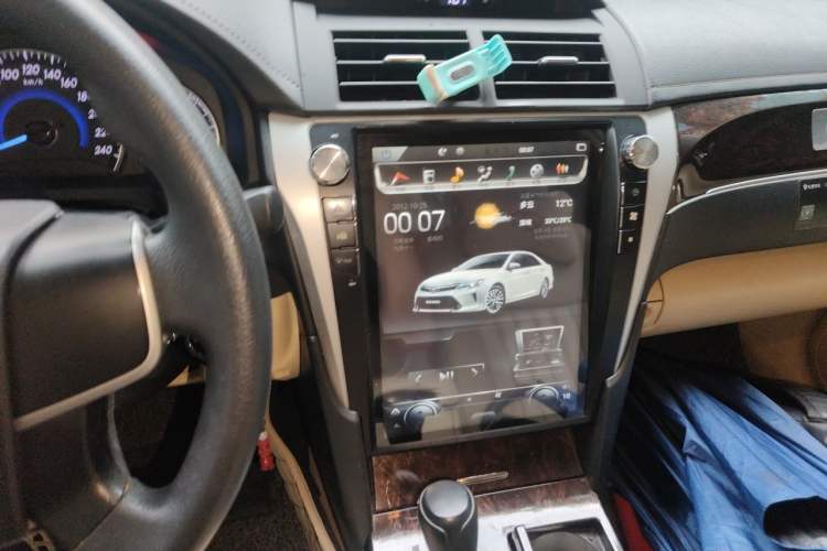 Used Toyota Camry 2016 2.0E 10th Anniversary Elite Edition Audio And AC Panel
