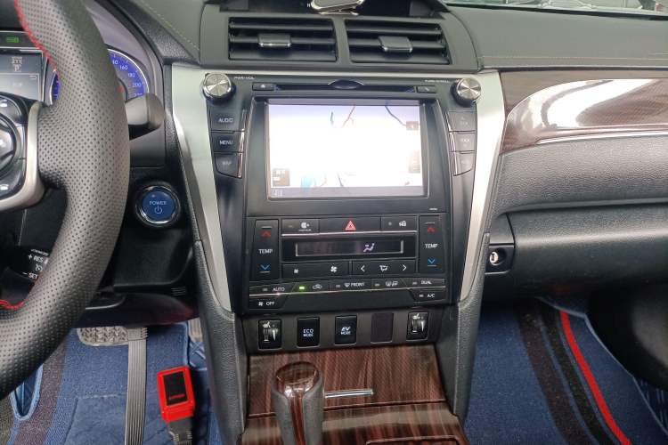 Used Toyota Camry 2016 Dual-Engine 2.5 HG 10th Anniversary Deluxe Navigation Edition Audio And AC Panel