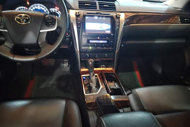 Used Toyota Camry 2016 2.0G 10th Anniversary Leading Edition Audio And AC Panel