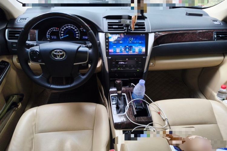 Used Toyota Camry 2016 2.0G 10th Anniversary Leading Edition Center Console