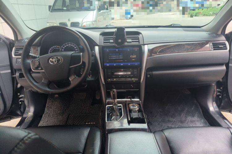 Used Toyota Camry 2016 2.0G 10th Anniversary Leading Edition Center Console