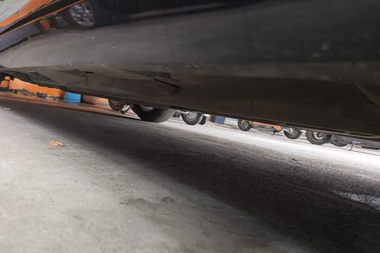 Used Toyota Camry 2016 2.0E 10th Anniversary Elite Edition Chassis Front Right