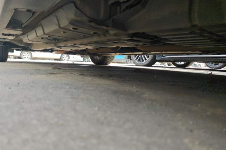 Used Toyota Camry 2016 2.0E 10th Anniversary Elite Edition Chassis Rear Left