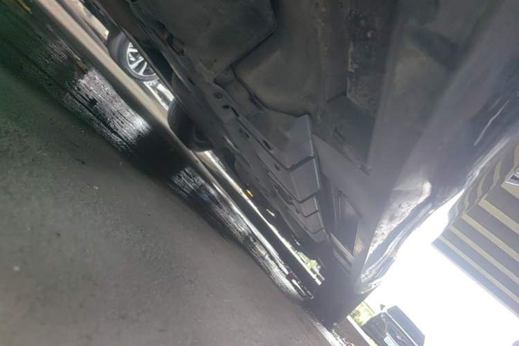 Used Toyota Camry 2016 Dual-Engine 2.5 HG 10th Anniversary Deluxe Navigation Edition Chassis Rear Right