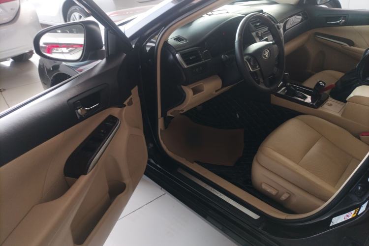 Used Toyota Camry 2016 2.0G 10th Anniversary Leading Edition Driver Seat