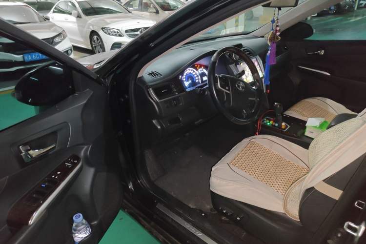 Used Toyota Camry 2016 2.0G 10th Anniversary Leading Edition Driver Seat