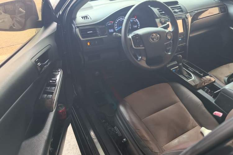 Used Toyota Camry 2016 2.5G 10th Anniversary Deluxe Navigation Edition Driver Seat