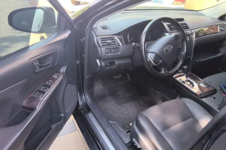 Used Toyota Camry 2016 2.0G 10th Anniversary Leading Edition Driver Seat