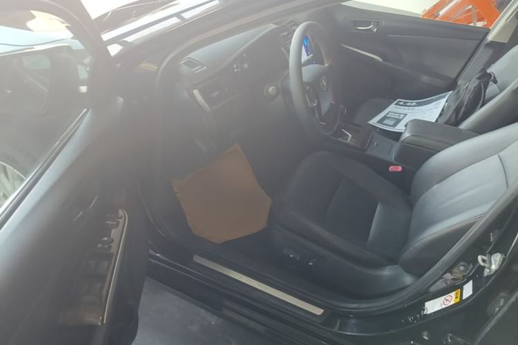 Used Toyota Camry 2016 2.0G 10th Anniversary Leading Edition Driver Seat