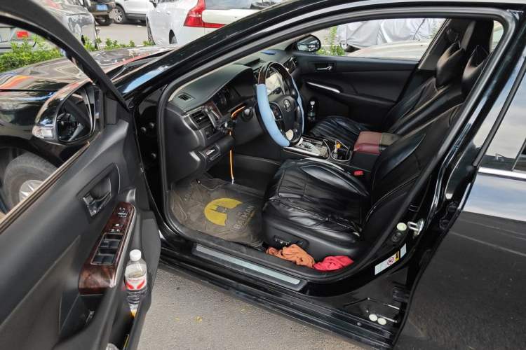 Used Toyota Camry 2016 2.0G 10th Anniversary Leading Edition Driver Seat