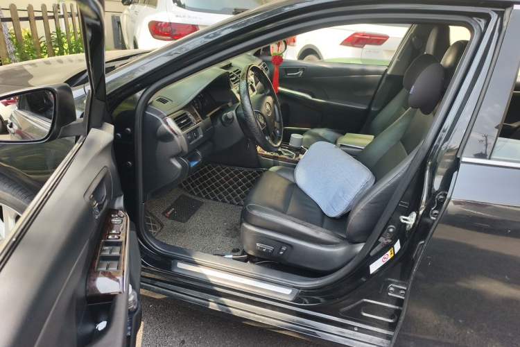 Used Toyota Camry 2016 2.0G 10th Anniversary Leading Edition Driver Seat