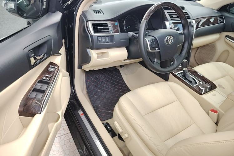 Used Toyota Camry 2016 2.0G 10th Anniversary Leading Edition Driver Seat