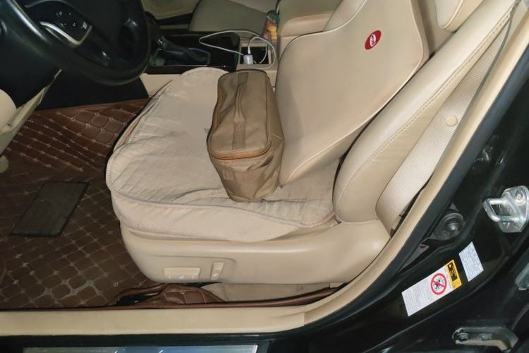 Used Toyota Camry 2016 2.0G 10th Anniversary Leading Edition Driver Seat