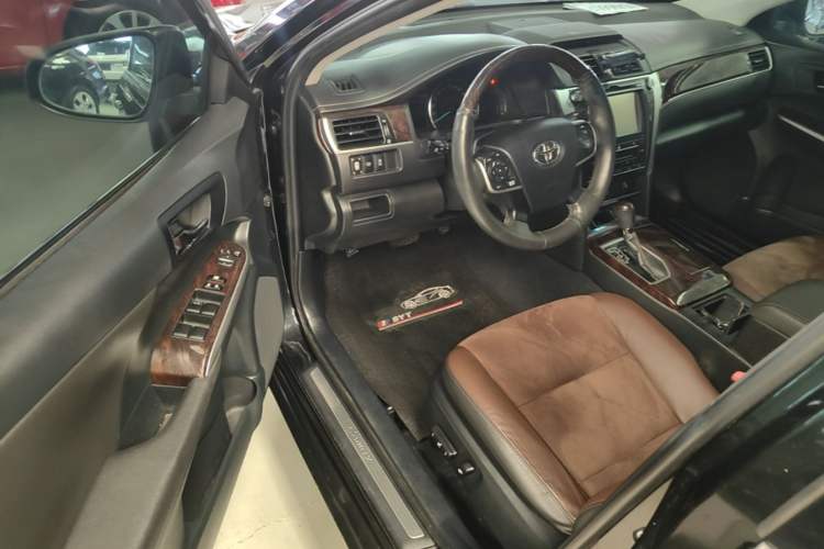 Used Toyota Camry 2016 2.5G 10th Anniversary Deluxe Navigation Edition Driver Seat