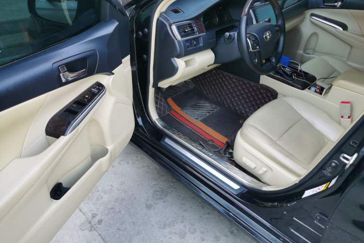 Used Toyota Camry 2016 2.0G 10th Anniversary Leading Edition Driver Seat