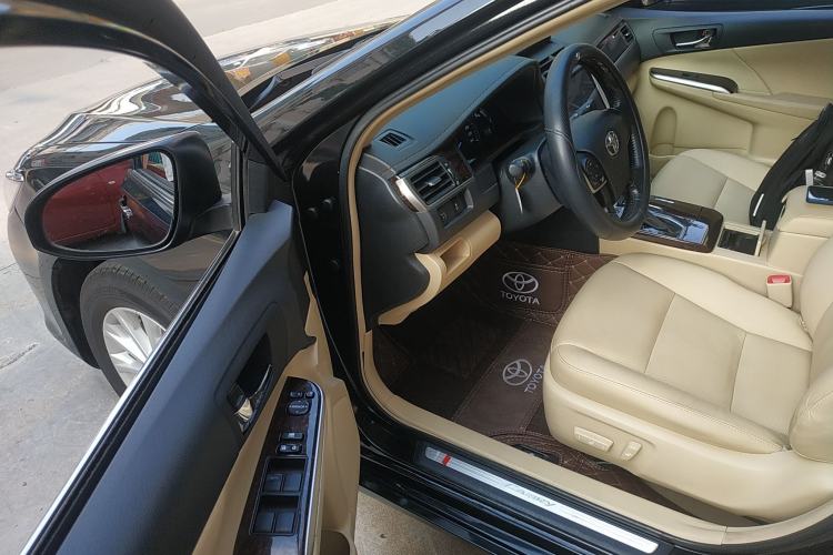 Used Toyota Camry 2016 2.0G 10th Anniversary Leading Edition Driver Seat