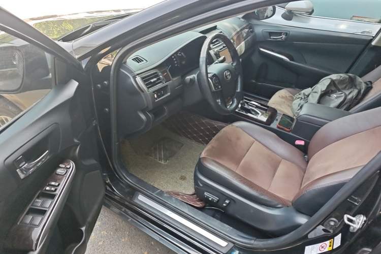 Used Toyota Camry 2016 2.5G 10th Anniversary Deluxe Navigation Edition Driver Seat