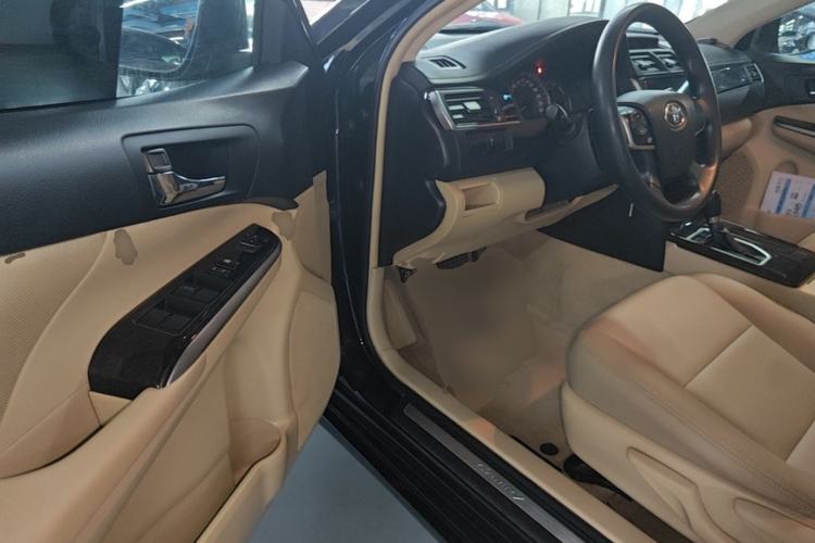 Used Toyota Camry 2016 2.0E 10th Anniversary Elite Edition Driver Seat
