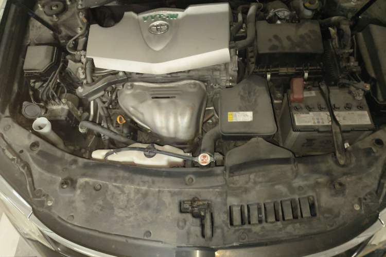 Used Toyota Camry 2016 2.0G 10th Anniversary Leading Edition Engine Bay