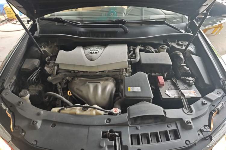 Used Toyota Camry 2016 2.0G 10th Anniversary Leading Edition Engine Bay