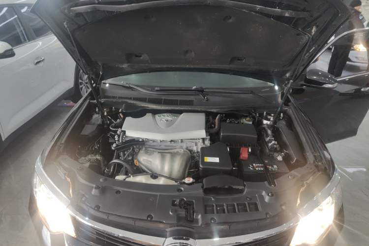 Used Toyota Camry 2016 2.0G 10th Anniversary Leading Edition Engine Bay