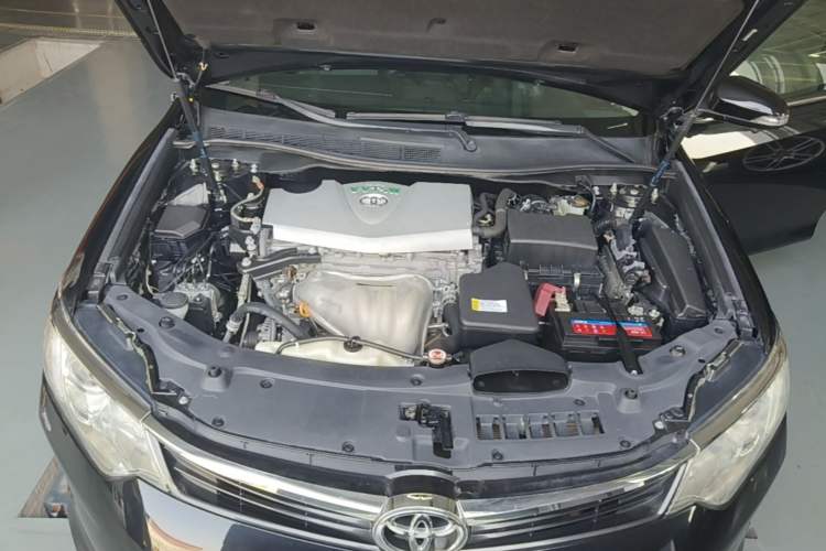 Used Toyota Camry 2016 2.0G 10th Anniversary Leading Edition Engine Bay
