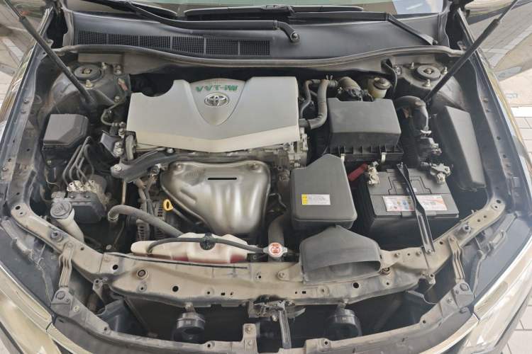 Used Toyota Camry 2016 2.0G 10th Anniversary Leading Edition Engine Bay