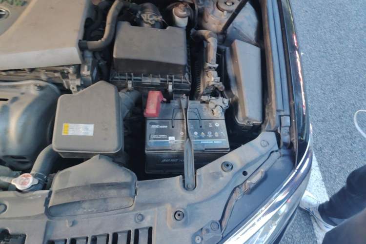 Used Toyota Camry 2016 2.0E 10th Anniversary Elite Edition Engine Bay Left