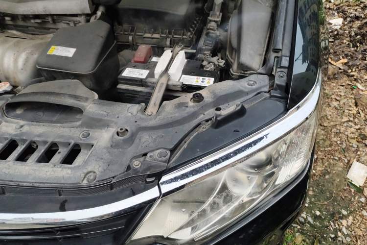 Used Toyota Camry 2016 2.0E 10th Anniversary Elite Edition Engine Bay Left