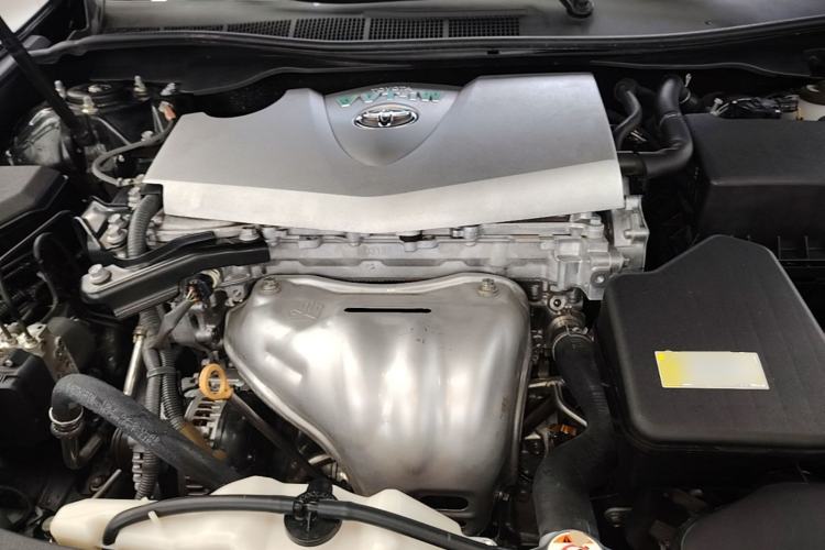 Used Toyota Camry 2016 2.0G 10th Anniversary Leading Edition Engine Bay