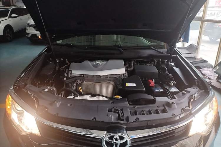 Used Toyota Camry 2016 2.0G 10th Anniversary Leading Edition Engine Bay