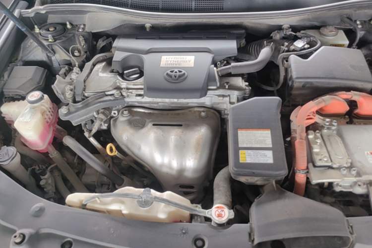 Used Toyota Camry 2016 Dual-Engine 2.5 HG 10th Anniversary Deluxe Navigation Edition Engine Bay
