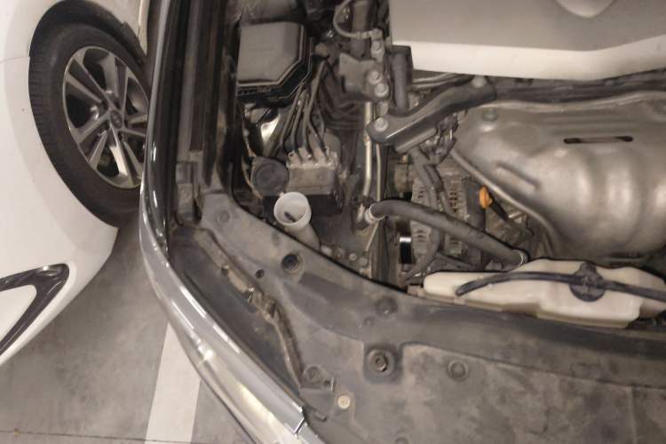 Used Toyota Camry 2016 2.0G 10th Anniversary Leading Edition Engine Bay Right