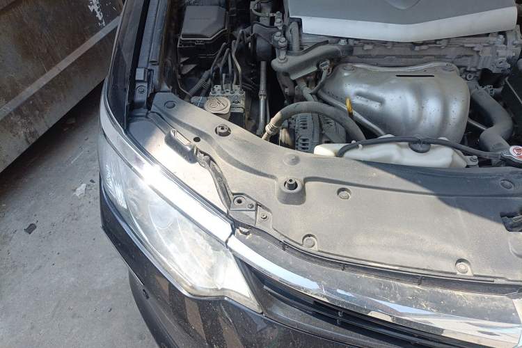 Used Toyota Camry 2016 2.0G 10th Anniversary Leading Edition Engine Bay Right