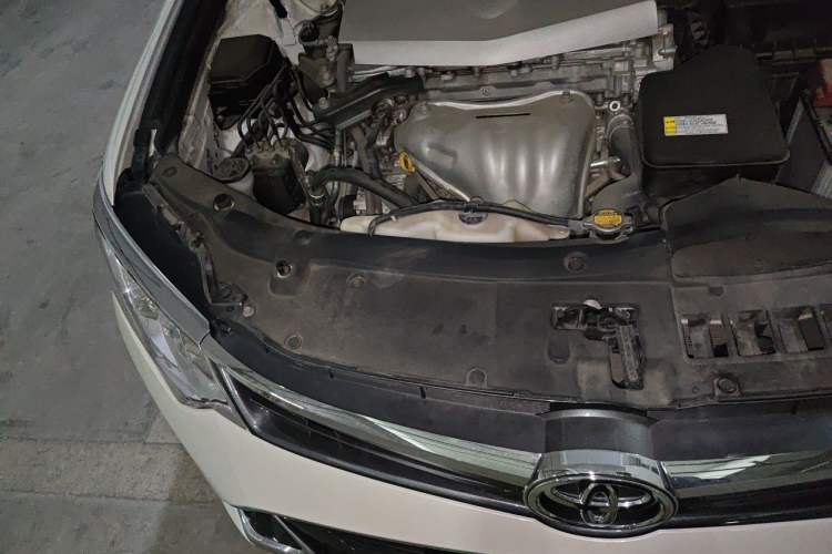 Used Toyota Camry 2016 2.0G 10th Anniversary Leading Edition Engine Bay Right