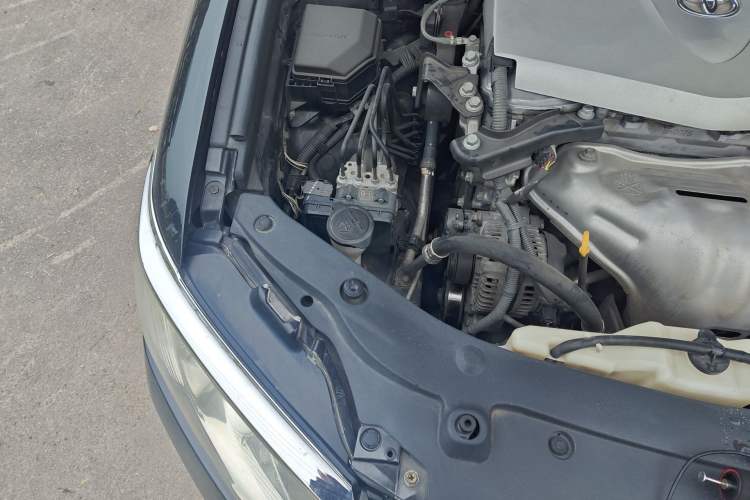 Used Toyota Camry 2016 2.0G 10th Anniversary Leading Edition Engine Bay Right