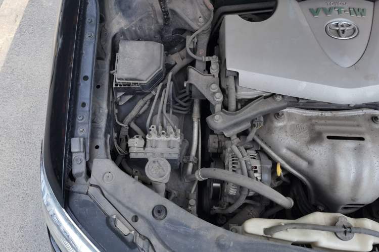 Used Toyota Camry 2016 2.0E 10th Anniversary Elite Edition Engine Bay Right