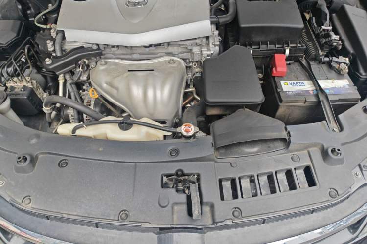 Used Toyota Camry 2016 2.0G 10th Anniversary Leading Edition Engine Bay