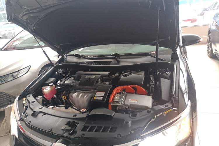 Used Toyota Camry 2016 Dual-Engine 2.5 HG 10th Anniversary Deluxe Navigation Edition Engine Bay