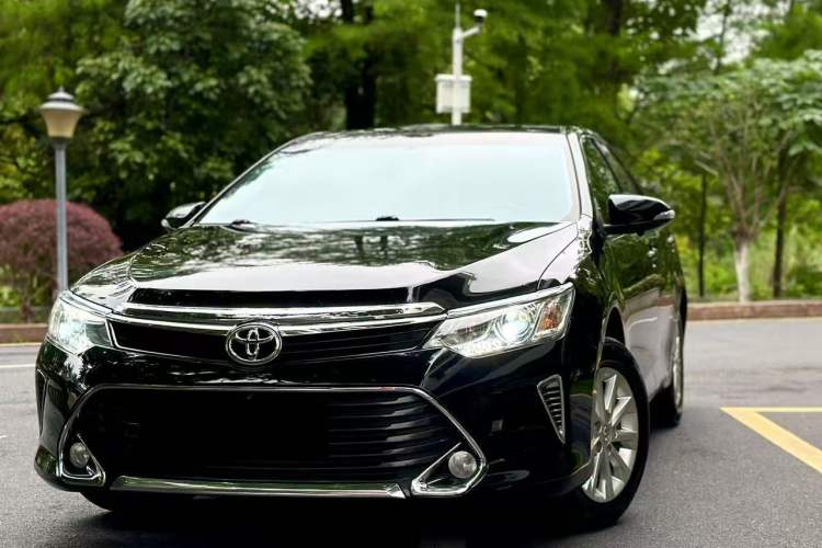 Used Toyota Camry 2016 2.0G 10th Anniversary Leading Edition Exterior 1