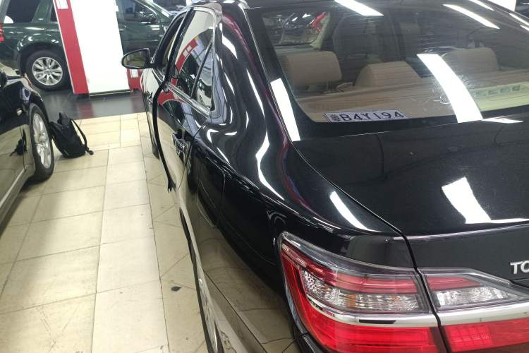 Used Toyota Camry 2016 2.0G 10th Anniversary Leading Edition Exterior 3